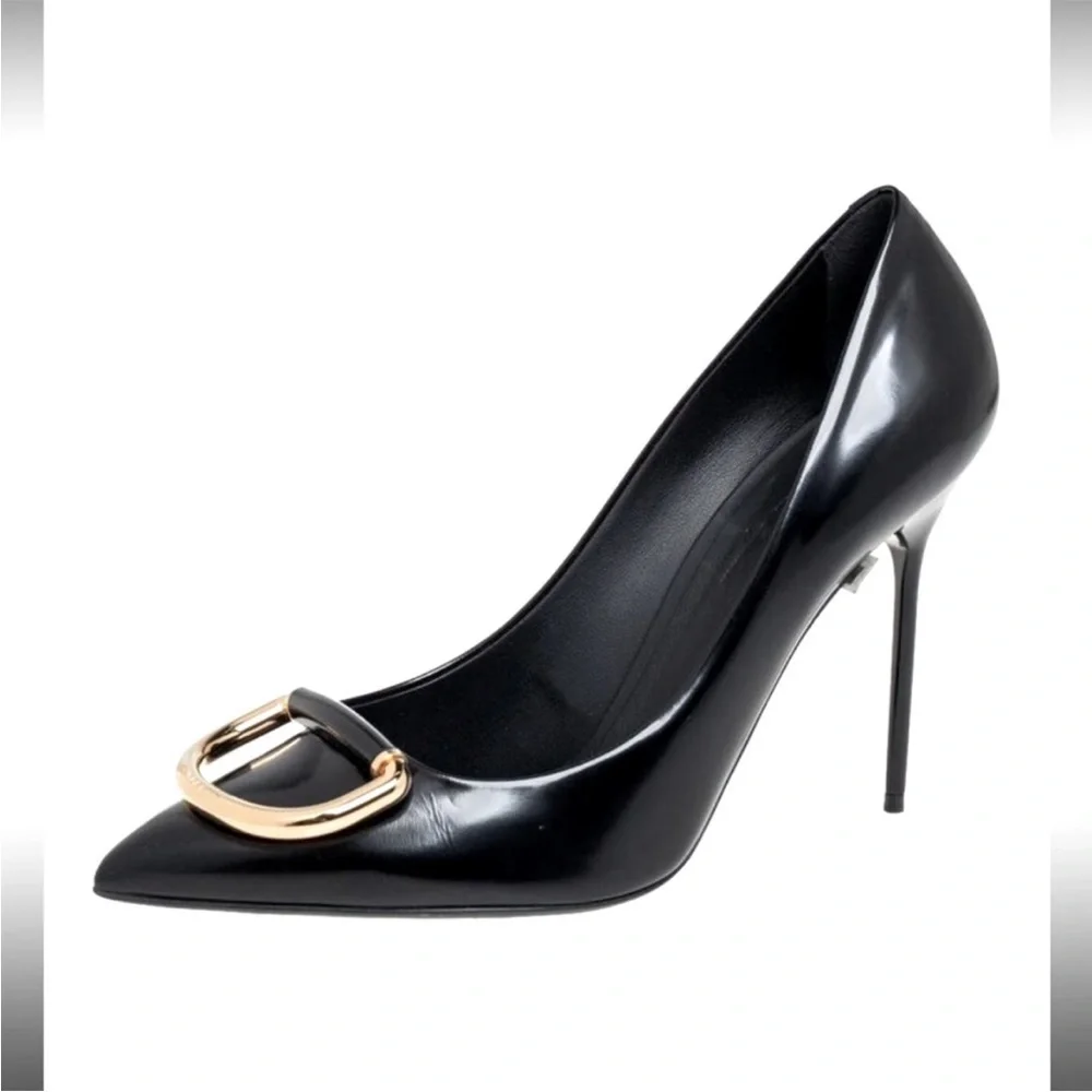 Burberry Flanagan Black Patent Leather Silver D-Ring Heeled Pumps Size 9 (39)
